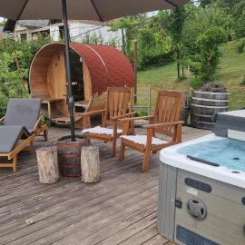 Holiday House Clavis, hotel in Dobrovnik