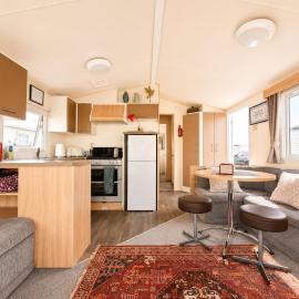 The Happy Camper, Modern Caravan in ParkDean Camber Sands Resort - Sleeps 6, Pet friendly, 2 minute walk to Entertainment hub