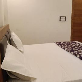 Prayagraj में, होटल Awadh stay inn
