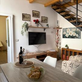 Rosa Life House, hotel u gradu Gasponi