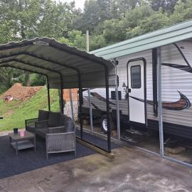 Camper with Queen and bunk bed