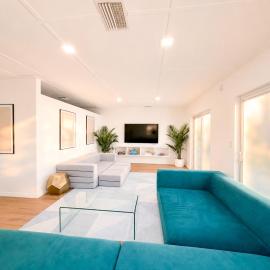 Tropical Luxe Villa-Near Airport, Minutes to Lido key beach, Downtown and Dining, hotel in Sarasota