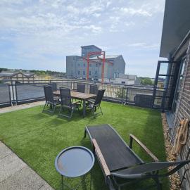 Travaal - 1 Bedroom Apartment Farnborough