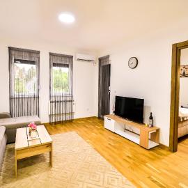 New Modern Apartments with Private Parking