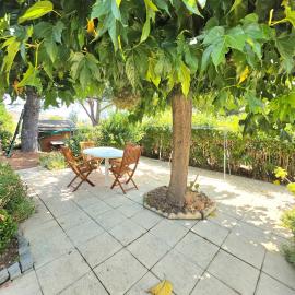 Villa Genesis - clim - jardin - village