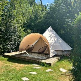Bell tent op Wellness Camping Stoltenborg, hotel u gradu 'Meddoo'