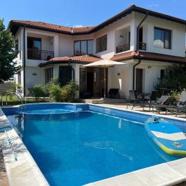 Villa LUNA