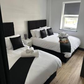 Modern Borehamwood Flat - 2 Min Walk to Station