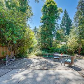 Private Yard & Patio! Pet-Friendly Lynnwood Home