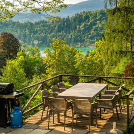 Panoramic Forest Chalet Bled Lake and Castle View, hotel en Bled