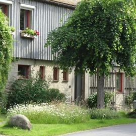 Ferienwohnung mit Sauna & Kamin , großer Garten