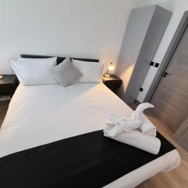 Viesnīca Modern 2BR 2BA North Finchley - Near Bus & Parking pilsētā Finčlija