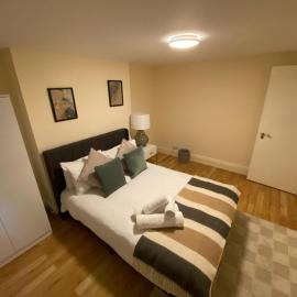 Riverside 2 Bedroom Apartment - Central Location, hotel in Kingston upon Thames