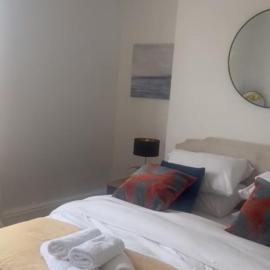 Brand New 1BR Near River Thames
