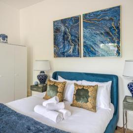 Elegant 2BR Ground-Floor Teddington Flat Modern Comfort, hotel in Kingston upon Thames