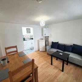 Ground Floor Flat 1 Seven Cambrian square, hotel in Newtown