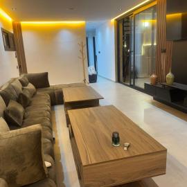 Appartement de Luxe Jacuzzi Privé, Hammam, Grande Terrasse & 4 Chambres