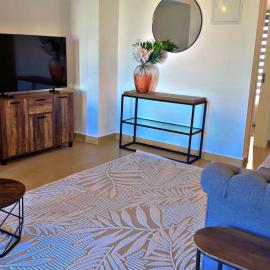 Two Bedroom Moyoni Apartment, hotel u gradu 'Mchamba Wima'