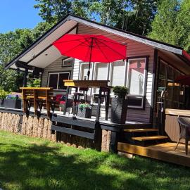 SeaView Getaway BLT, bed and Local treats, Retreat, hotel en Sechelt