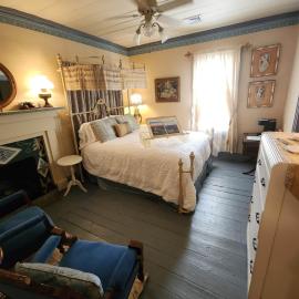 Laura's Room at The Historic Eureka Inn, hotel in Jonesborough