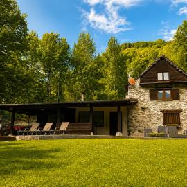 Viesnīca Chalet Tranquillo pilsētā Cravegna