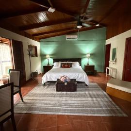 King Bed and Walk to the Beach Gated Condo