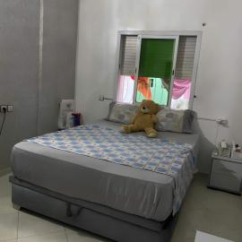 Private Room in Spacious Modern Apartment AC & Shared Kitchen