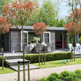 Watervilla in Loosdrecht with terrace