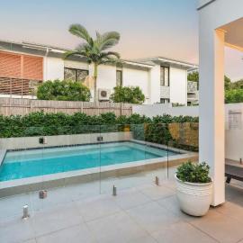 Noosa Heads Hideaway with Pool & Alfresco Living, hotel in Noosa Heads