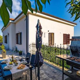 Seaview and Terrace Apartment La Vita - Happy Rentals
