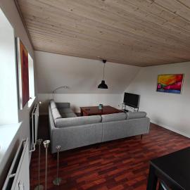 Bright Apartment By The Kattegat With Garden