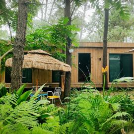 Bohemia, 50m to Beach, 2 Bedrooms, Sleeps 6-8