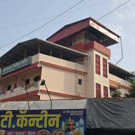 Konkan Palace Lodge, hotel di Chiplun