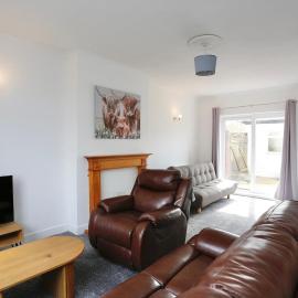 3 Bedroom House FREE parking Quiet Area Blackpool
