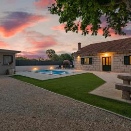 Experience VILLAGE LIFE - Jokini Dvori with private pool