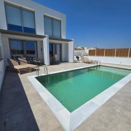 Divina Loft C Modern Loft with Shared Pool