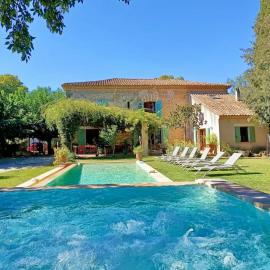 Mas de Teillan avec Piscine privée, hotel Aimargues-ban