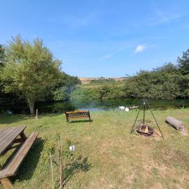 Le Lilas au bord de rivière, hotel u gradu 'Paluel'