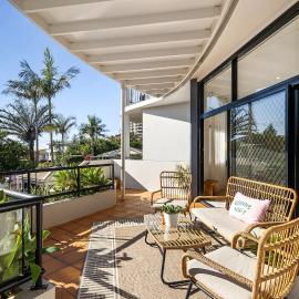 Coolum Beach Apartment, 2 Bed 2 Bath, Pool