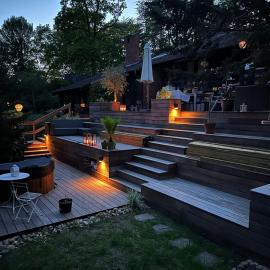 Architect house with hot tub and deck in a secluded spot