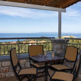 Emilia's Guest House with Sea View Balcony, Stoupa, hotel i Stoupa