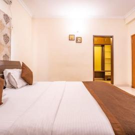 HOTEL new MYTHRI INN