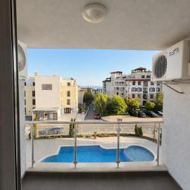 Apartment near the Beach in Sveti Vlas - Pool Access