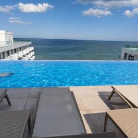 Infinity Premium Apartment - Beach Pool & Spa Resort Parking, Hotel in Mamaia Nord – Năvodari