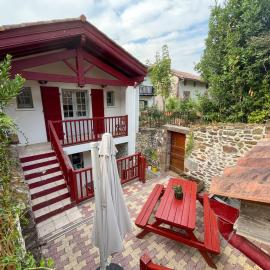 Gîte Azkorria、サン・ジャン・ピエ・ド・ポルのホテル