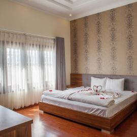 Trieu Khang Hotel gần sân bay Cam Ranh near Cam Ranh Airport: Cam Ranh şehrinde bir otel