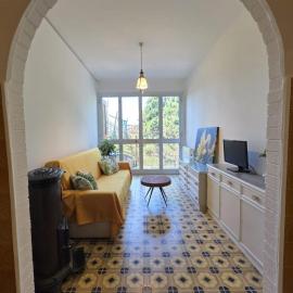 House with a view of Bajardo, hotel em Baiardo