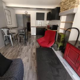 Le Nid d'Ouilly, hotel u gradu Pont-d'Ouilly