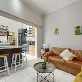 Stylish Woodstock Home, 2 bedrooms, 2 baths Courtyard, hotel a Ciutat del Cap