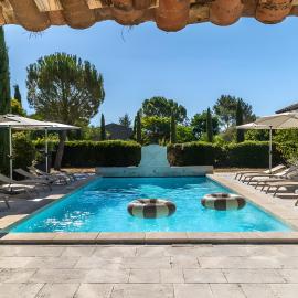 Appartement Pigeonnier avec piscine